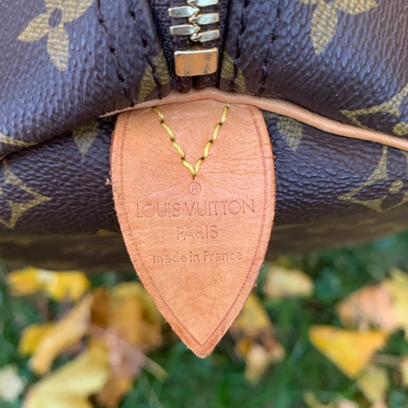 Authentic Louis Vuitton Keepall 55 Bag - Picture 7 of 16